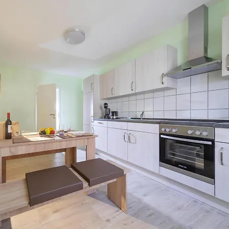 Apartment In Wernigerode Near Harz Castle, Cleaning Included * 韦尼格罗德